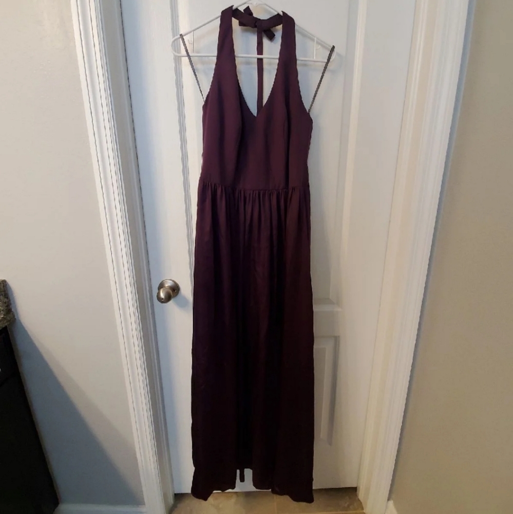 WHITE BY VERA WANGV Neck Halter Gown